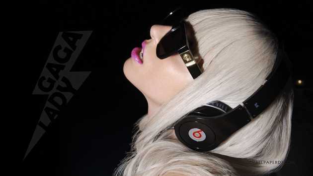 Lady Gaga wearing Beats